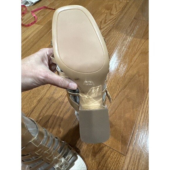 Vince Camuto Hicheny Cage Sandals Women's Size 9.5 Metallic Gold Gladiator NEW - Picture 8 of 9
